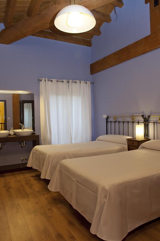 La Casona De La Mesta Hotell Almajano Rum bild